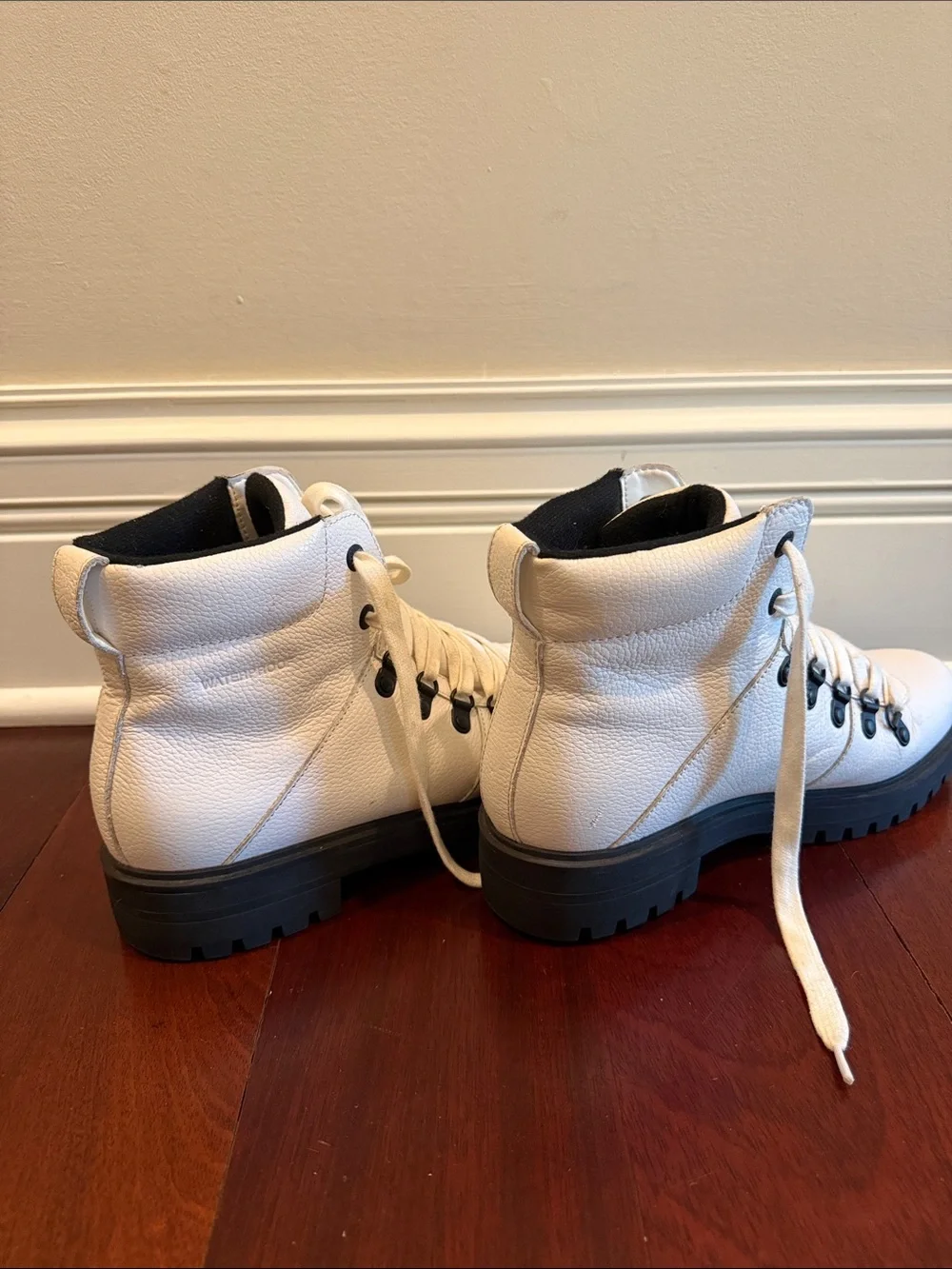 Cougar White Lace-Up Waterproof Winter Boots with Black Sole